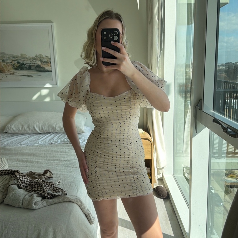 Urban outfits Dress size XS - cut the tag out because it was itchy!